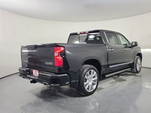 Used 2026 Chevrolet Silverado 1500 High Country AWD/4WD image 5