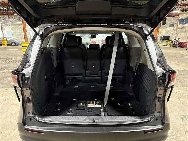 Certified 2022 Toyota Sienna LE FWD image 11