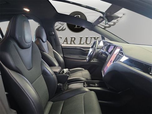 Used 2018 Tesla Model X 75D image 15