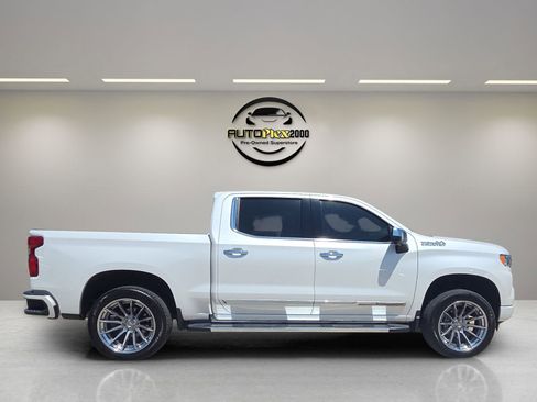 Used 2022 Chevrolet Silverado 1500 High Country w/ Z71 Off-Road Package image 8