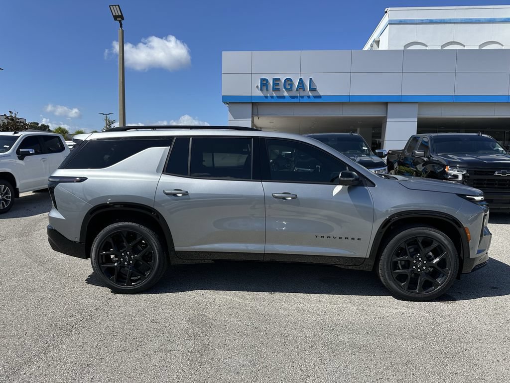 New 2026 Chevrolet Traverse RS FWD image 4