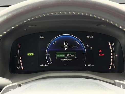 Used 2025 Toyota Camry SE FWD image 10