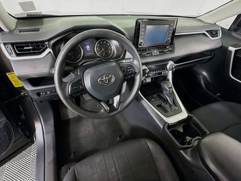 Used 2019 Toyota RAV4 LE image 7