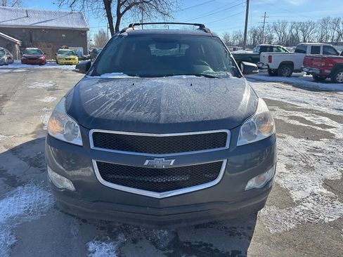 Used 2012 Chevrolet Traverse LT w/ LPO, 'HIT The Road' Package FWD image 4