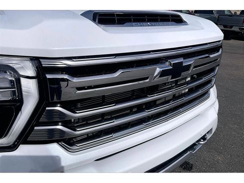 Used 2026 Chevrolet Silverado 3500 High Country w/ High Country Premium Package image 32