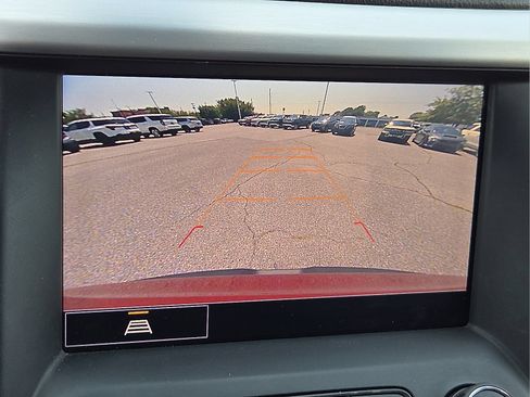 Used 2021 GMC Acadia SLT w/ Elevation Edition FWD image 17