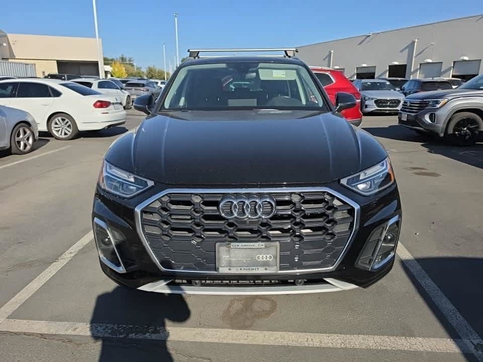 Used 2023 Audi Q5 2.0T Premium Plus w/ Premium Plus Package AWD/4WD image 2