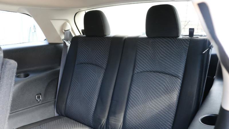 Used 2020 Dodge Journey SE w/ SE Popular Equipment Group FWD image 18