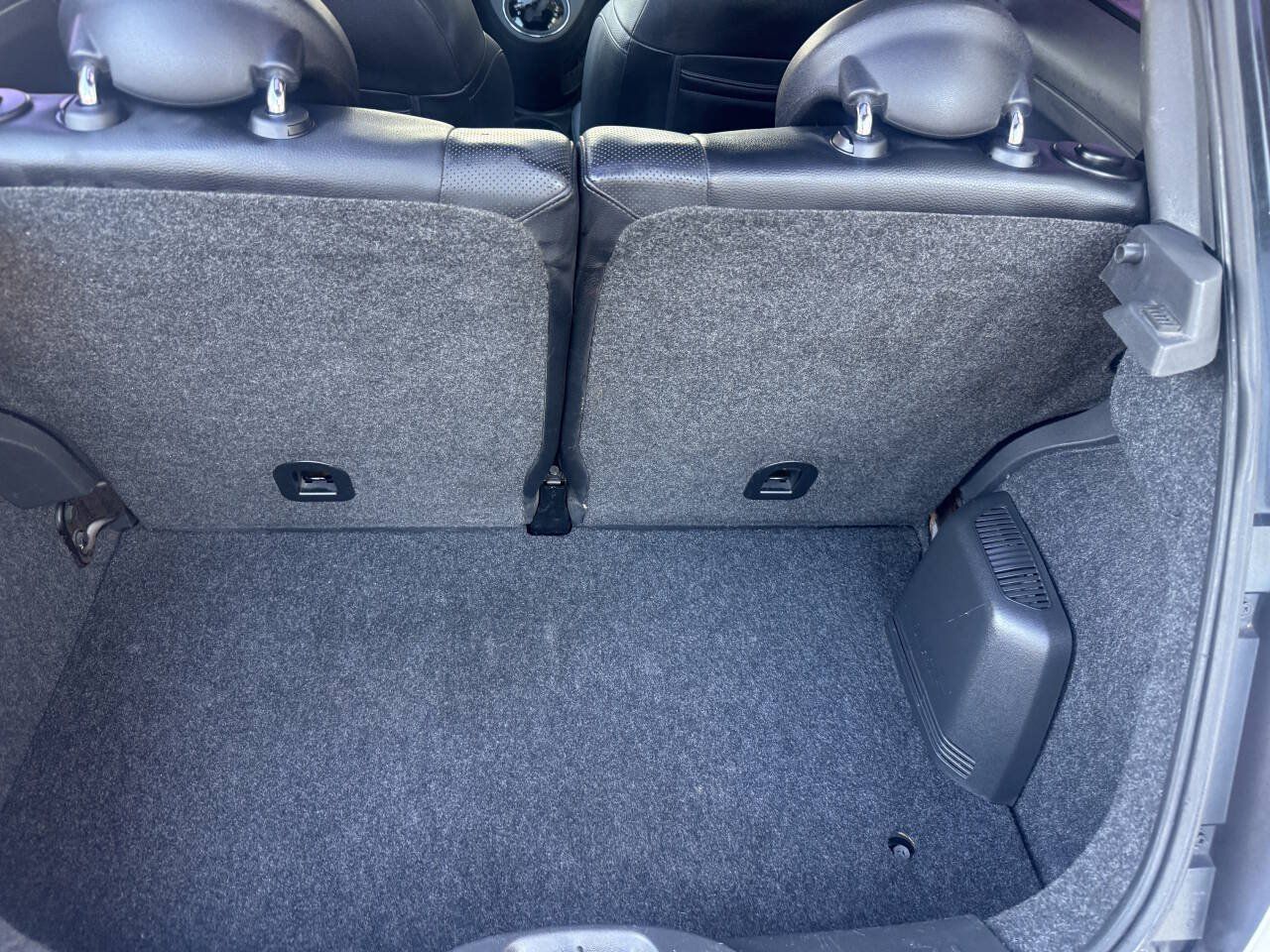 Used 2012 FIAT 500 Sport w/ Safety & Convenience Pkg FWD image 11