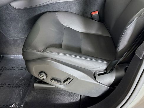 Certified 2025 Volvo XC90 B5 Core w/ Protection Package Premier image 19