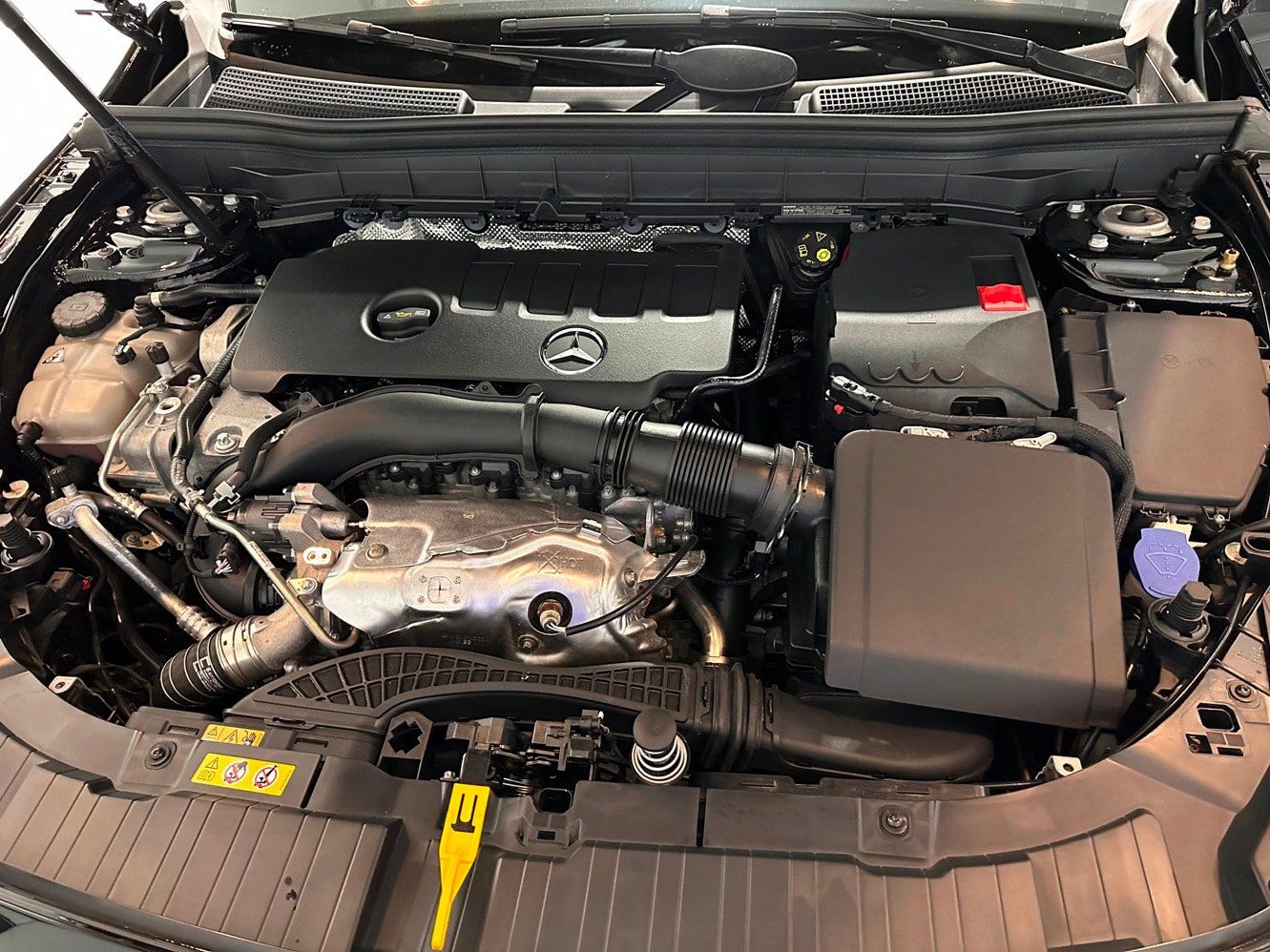 Used 2023 Mercedes-Benz GLB 250 4MATIC image 38