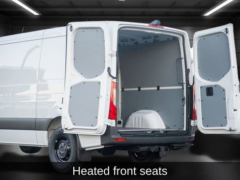 Used 2025 Mercedes-Benz Sprinter 2500 image 21