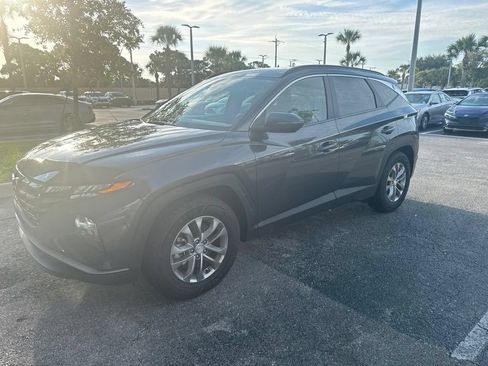 Used 2022 Hyundai Tucson SEL w/ Convenience + Premium Package FWD image 5