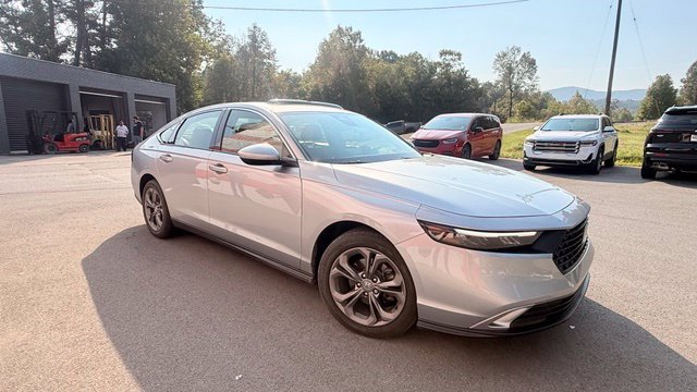Used 2024 Honda Accord EX image 1