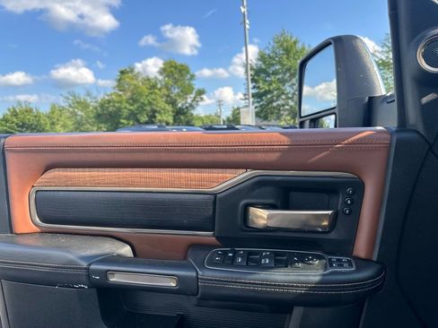 Used 2024 RAM 3500 Limited w/ Towing Technology Group AWD/4WD image 19