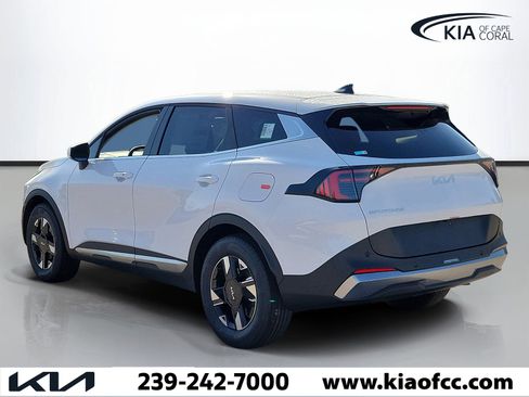 New 2026 Kia Sportage LX FWD image 4