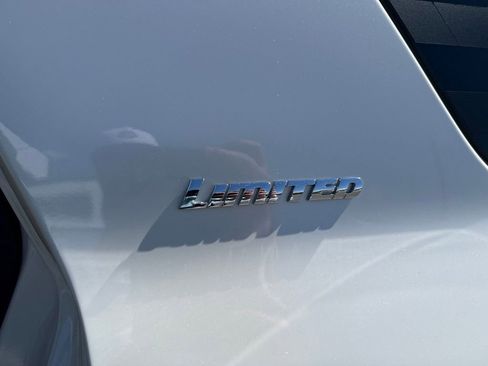 Used 2019 Toyota 4Runner Limited AWD/4WD image 6