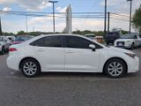Used 2022 Toyota Corolla LE image 2