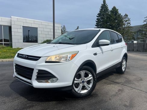 Used 2014 Ford Escape SE image 1
