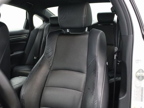 Used 2018 Honda Accord Sport image 16