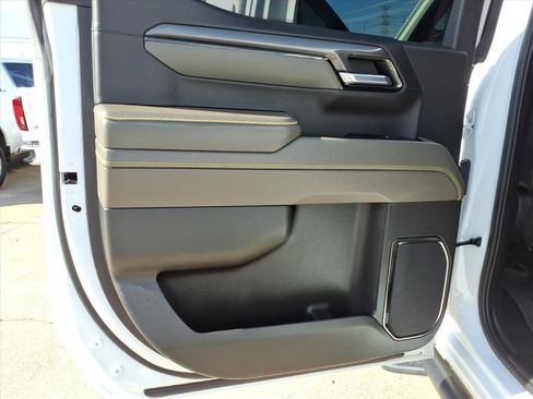 Used 2024 Chevrolet Silverado 1500 ZR2 image 22