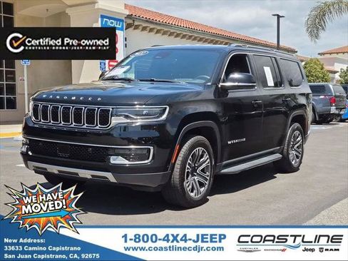 Certified 2022 Jeep Wagoneer Series III w/ Flexible Seating Group RWD image 1