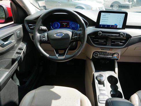 Used 2021 Ford Escape SEL w/ Technology Package AWD/4WD image 11
