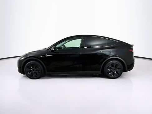 Used 2024 Tesla Model Y Long Range RWD image 4