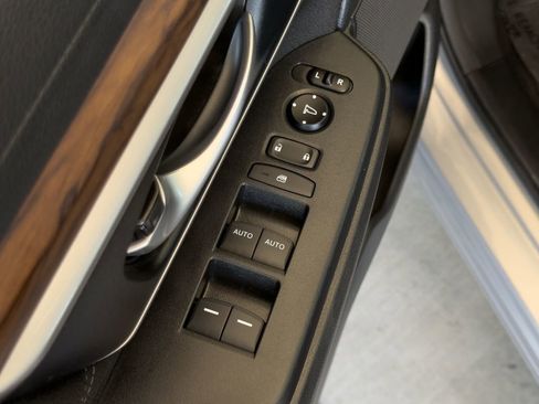 Used 2020 Honda CR-V EX image 30
