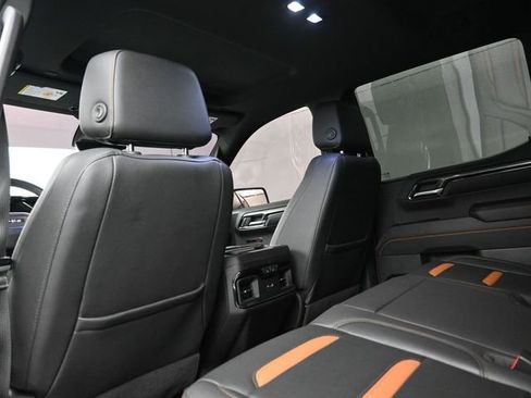 Used 2023 GMC Sierra 1500 AT4 w/ AT4 Premium Package image 24