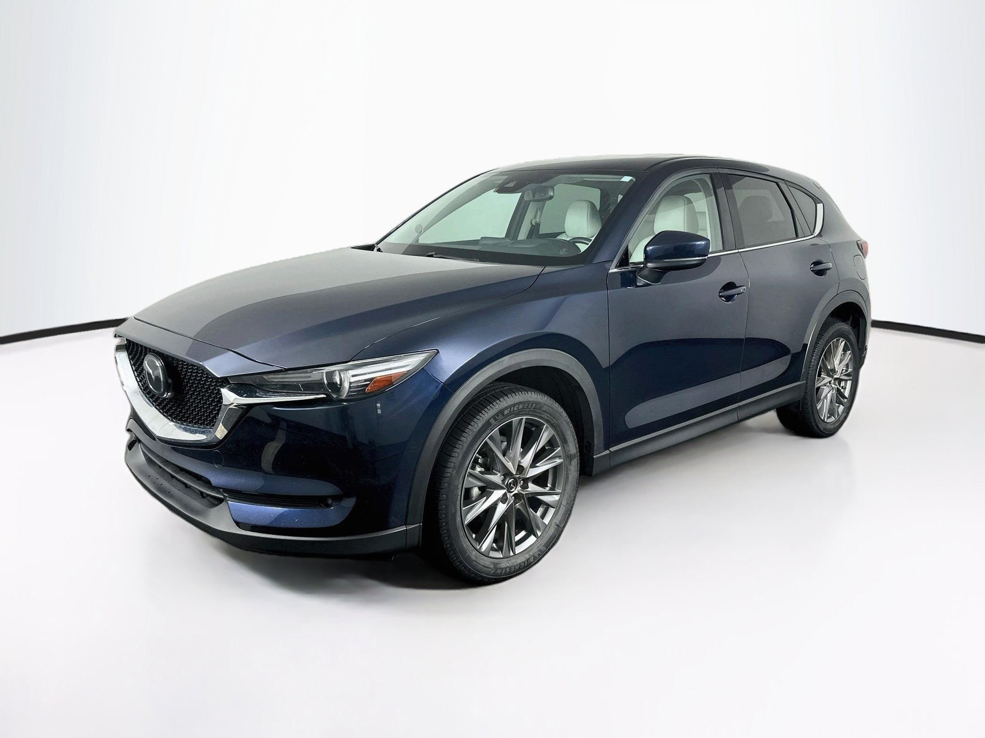 Used 2019 MAZDA CX-5 Grand Touring w/ GT Premium Package FWD image 3