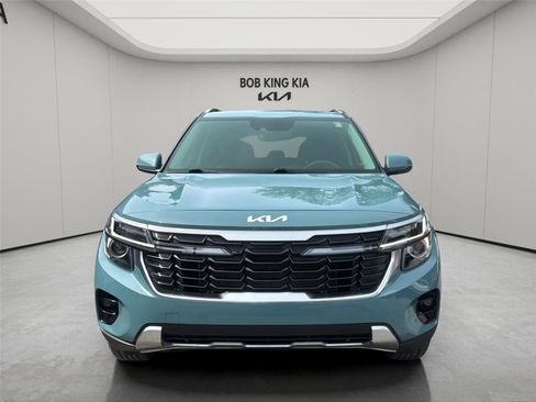 Used 2024 Kia Seltos EX FWD image 8