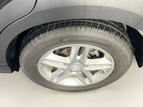 Used 2021 Hyundai Kona SE FWD image 28