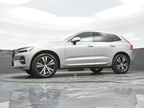 Used 2023 Volvo XC60 B5 Plus w/ Climate Package image 23