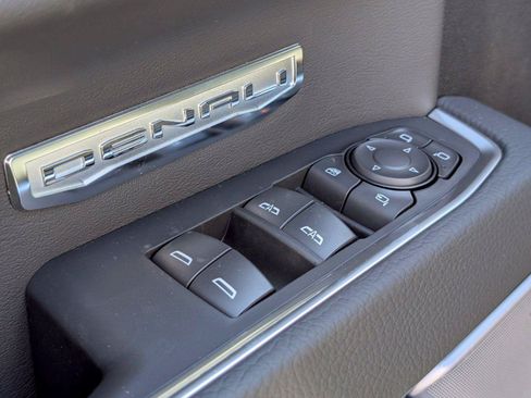 New 2026 GMC Sierra 1500 Denali AWD/4WD image 18