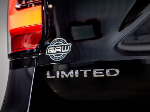 Used 2021 Ford Expedition Limited image 32