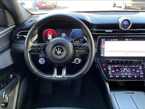 Used 2024 Maserati Grecale GT image 4