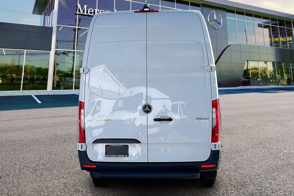 Used 2026 Mercedes-Benz Sprinter 2500 image 4