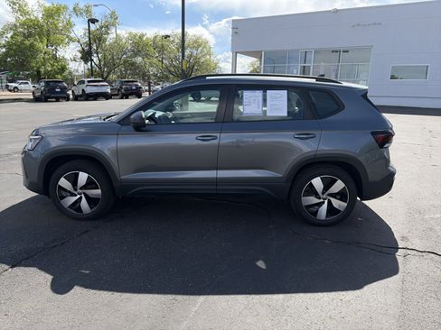 Used 2025 Volkswagen Taos S AWD/4WD image 8