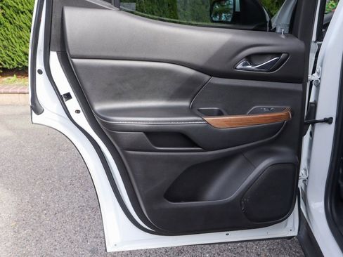 Used 2019 GMC Acadia SLE image 35