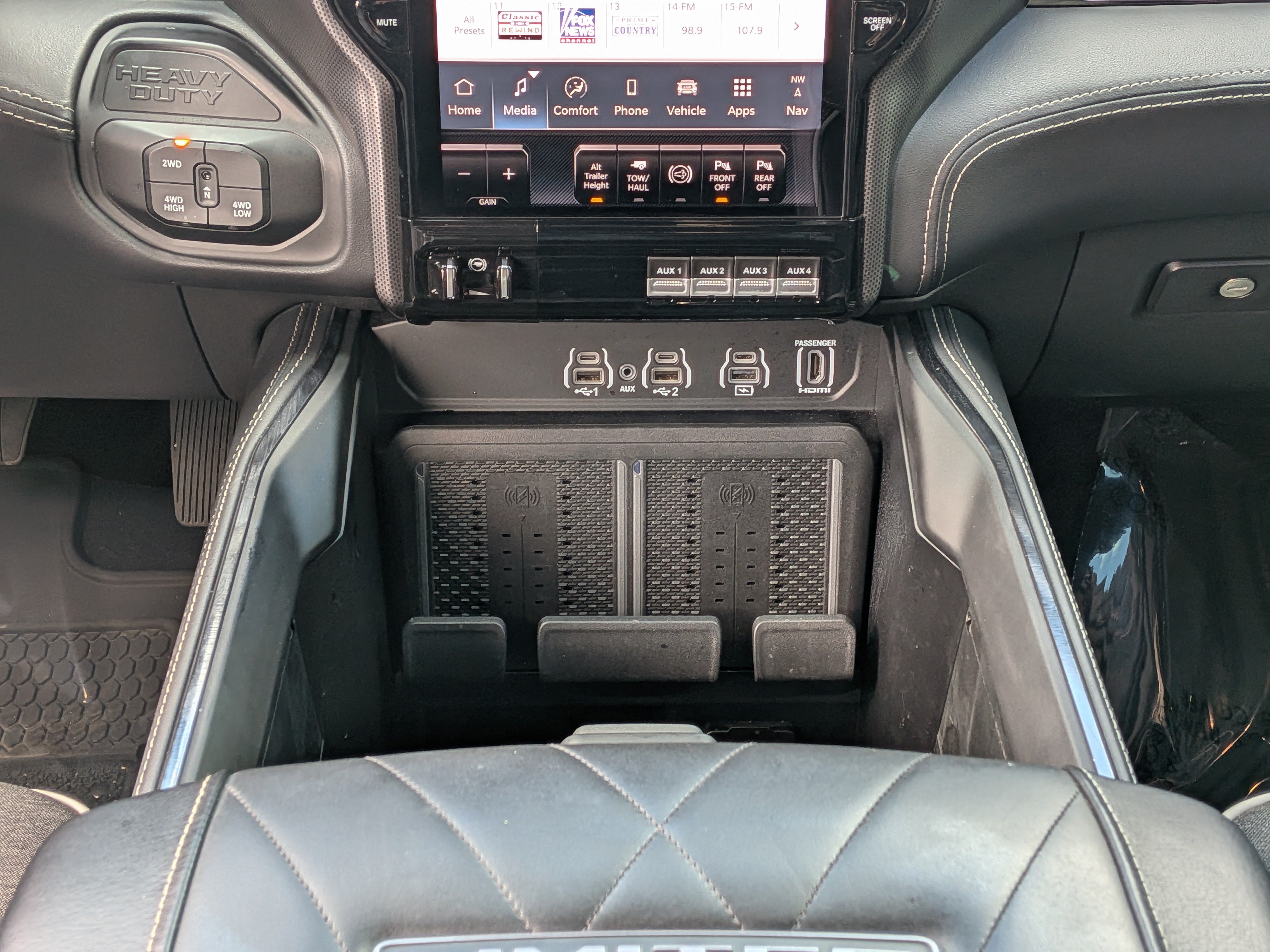 Used 2025 RAM 2500 Limited AWD/4WD image 20