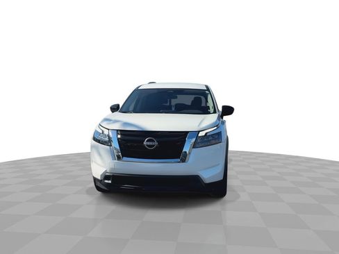 Used 2023 Nissan Pathfinder S image 3