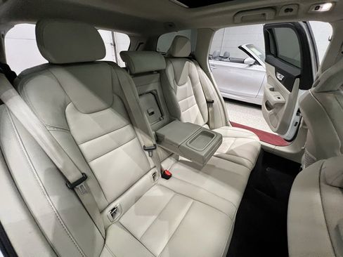 Used 2020 Volvo V60 T5 Cross Country w/ Protection Package Premier image 36