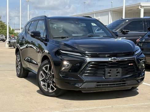 Used 2025 Chevrolet Blazer RS AWD/4WD image 2