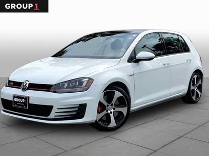 Used 2017 Volkswagen GTI SE