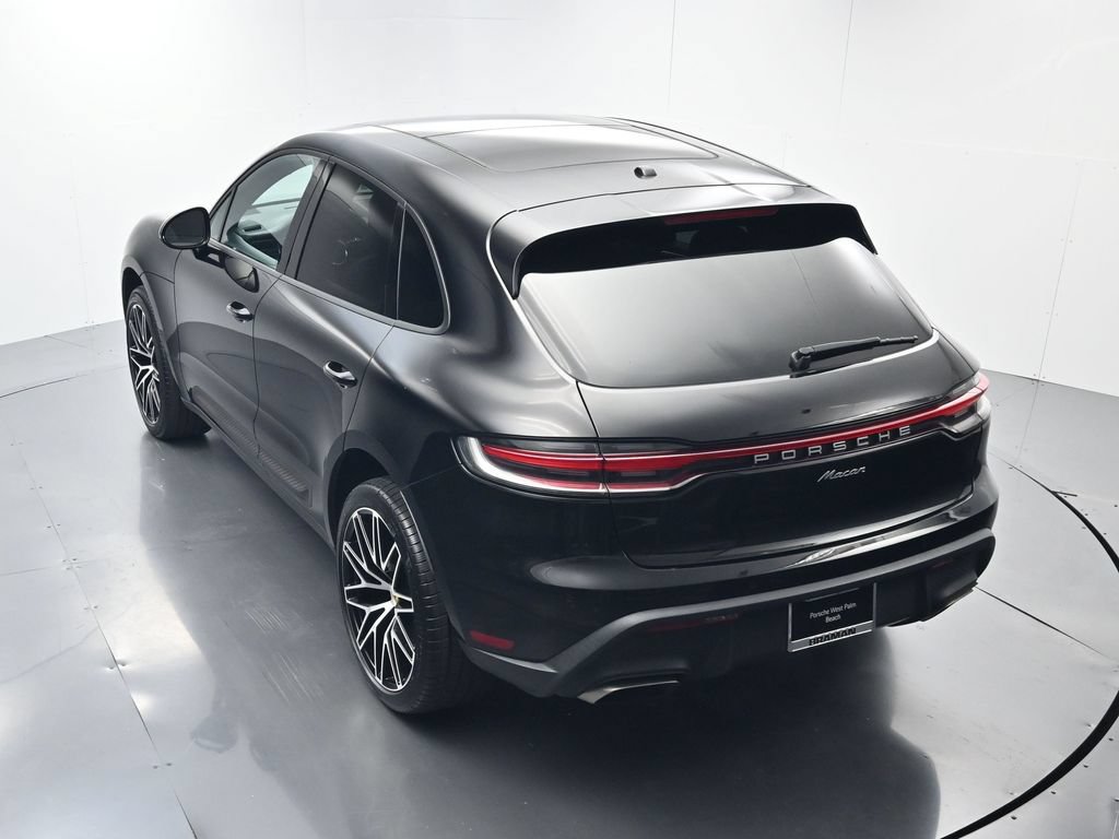 Used 2023 Porsche Macan AWD/4WD image 37