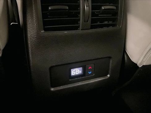 Used 2022 Mitsubishi Outlander SEL AWD/4WD image 32