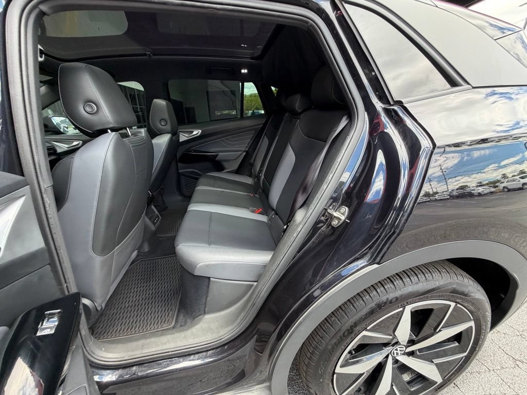 Used 2023 Volkswagen ID.4 Pro S RWD image 31
