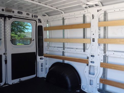Used 2025 RAM ProMaster 2500 w/ U-Haul Equipment Group FWD image 24