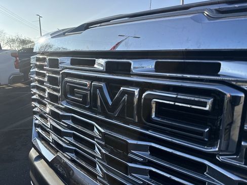 Used 2024 GMC Sierra 2500 Denali w/ Max Trailering Package image 30